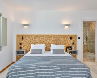 Calma Boutique Hotel: Ένα ήρεμο καταφύγιο στις Αγκαθωπές Σύρου
