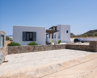 Filia Skyros: Μια μποέμ απόδραση στο απέραντο γαλάζιο του Αιγαίου