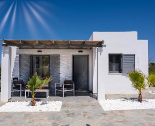 Filia Skyros: Μια μποέμ απόδραση στο απέραντο γαλάζιο του Αιγαίου