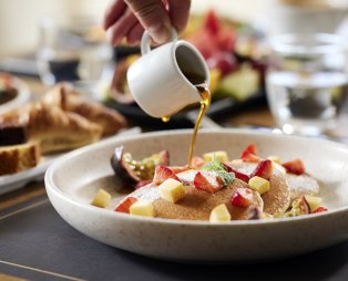 Karavaki: Μια γαστρονομική εμπειρία με θέα το ηλιοβασίλεμα της Μυκόνου