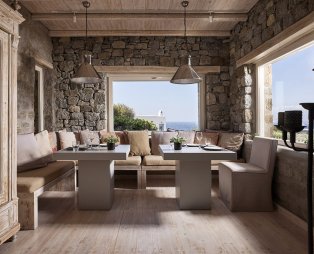 Karavaki: Μια γαστρονομική εμπειρία με θέα το ηλιοβασίλεμα της Μυκόνου