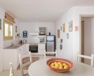 Kastella Sunset Villas: Η απόλυτη ηρεμία στην Κύθνο με θέα το Αιγαίο