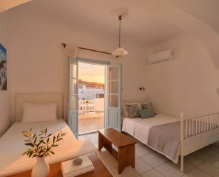 Lume D’oro Syros: Απόδραση με θέα το μαγευτικό ηλιοβασίλεμα του Αιγαίου