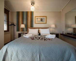 Nostalgia Seaview House: Απόδραση με θέα στην Ανάβυσσο