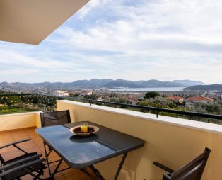 Nostalgia Seaview House: Απόδραση με θέα στην Ανάβυσσο