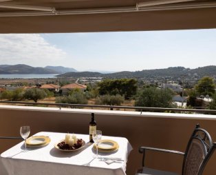 Nostalgia Seaview House: Απόδραση με θέα στην Ανάβυσσο