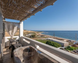 Skyros Trias: Ένας παράδεισος ηρεμίας στη Σκύρο