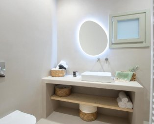 Themis Homes: Ονειρεμένο καταφύγιο διακοπών δίπλα στη Χώρα της Σκύρου