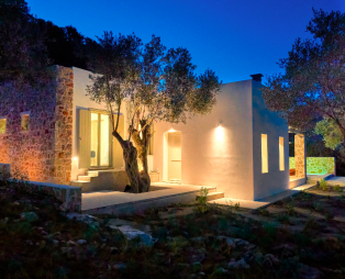 Themis Homes: Ονειρεμένο καταφύγιο διακοπών δίπλα στη Χώρα της Σκύρου