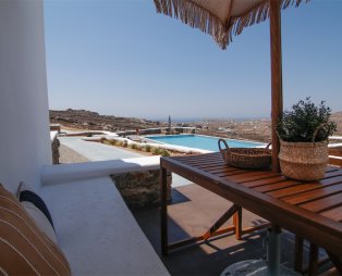 Thronos Suites: Μια γαλήνια όαση στην Άνω Μερά της Μυκόνου