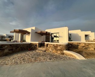 Thronos Suites: Μια γαλήνια όαση στην Άνω Μερά της Μυκόνου