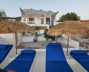 Vetus Portum Suites Tinos: Σύγχρονη φιλοξενία σε ένα ιστορικό σημείο της Τήνου