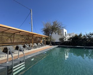 Villa Agrabely & Suites: Ζήστε την αυθεντική φιλοξενία στην καρδιά της Νάξου