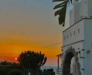 Villa Agrabely & Suites: Ζήστε την αυθεντική φιλοξενία στην καρδιά της Νάξου