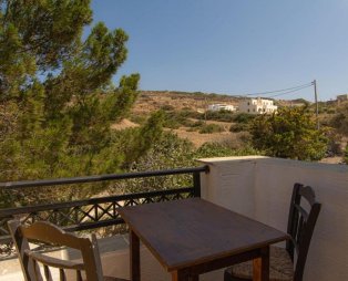 Villa Agrabely & Suites: Ζήστε την αυθεντική φιλοξενία στην καρδιά της Νάξου