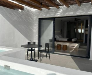 Villa Agrabely & Suites: Ζήστε την αυθεντική φιλοξενία στην καρδιά της Νάξου