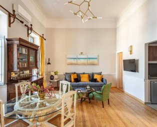 Camara Suites: Διαμονή σε ένα ιστορικό αρχοντικό της Άνδρου με θέα στη θάλασσα