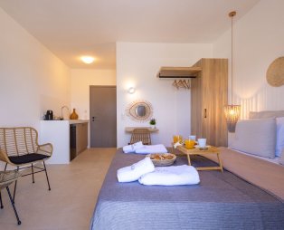 Cezaria Naxos: Ένα γαλήνιο καταφύγιο στην καρδιά της Νάξου