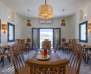 Cezaria Naxos: Ένα γαλήνιο καταφύγιο στην καρδιά της Νάξου