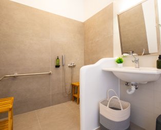 Cezaria Naxos: Ένα γαλήνιο καταφύγιο στην καρδιά της Νάξου