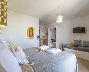 Cezaria Naxos: Ένα γαλήνιο καταφύγιο στην καρδιά της Νάξου