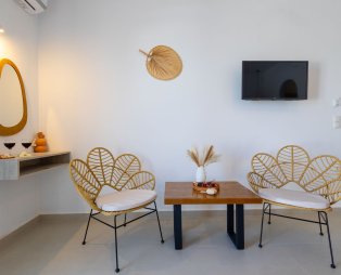 Cezaria Naxos: Ένα γαλήνιο καταφύγιο στην καρδιά της Νάξου