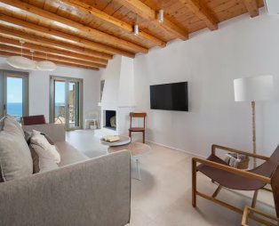 Etesian Villas: Ένας μικρός παράδεισος στην Άνδρο με θέα που κόβει την ανάσα