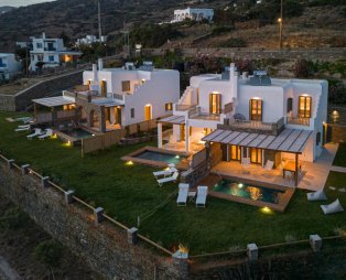 Etesian Villas: Ένας μικρός παράδεισος στην Άνδρο με θέα που κόβει την ανάσα