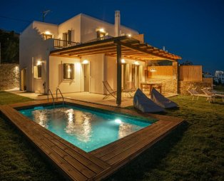 Etesian Villas: Ένας μικρός παράδεισος στην Άνδρο με θέα που κόβει την ανάσα