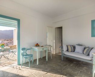 Magganari View: Απόδραση σε μια από τις πιο εκπληκτικές τοποθεσίες της Ίου