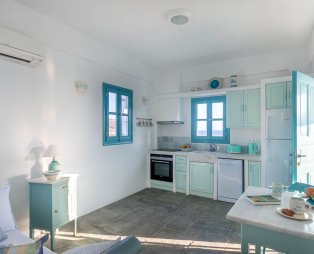 Magganari View: Απόδραση σε μια από τις πιο εκπληκτικές τοποθεσίες της Ίου