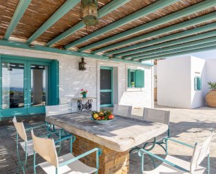 Magganari View: Απόδραση σε μια από τις πιο εκπληκτικές τοποθεσίες της Ίου