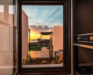 Olivo Mare: Απόδραση με φόντο το ηλιοβασίλεμα της Κυπαρισσίας