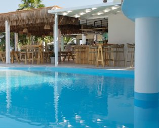 Paralia Luxury Suites: Πολυτελής διαμονή στον Άγιο Στέφανο Κέρκυρας