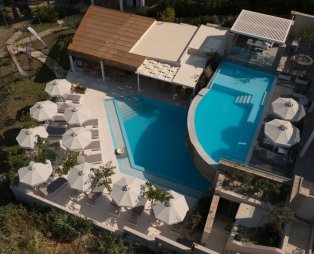 Paralia Luxury Suites: Πολυτελής διαμονή στον Άγιο Στέφανο Κέρκυρας