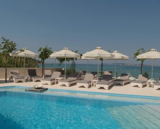 Paralia Luxury Suites: Πολυτελής διαμονή στον Άγιο Στέφανο Κέρκυρας