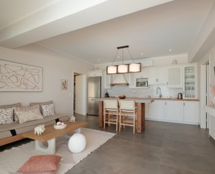 Paralia Luxury Suites: Πολυτελής διαμονή στον Άγιο Στέφανο Κέρκυρας