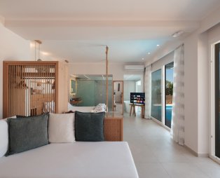 Paralia Luxury Suites: Πολυτελής διαμονή στον Άγιο Στέφανο Κέρκυρας