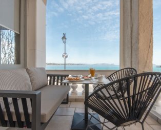 Klimis Hotel: Διαμονή στη γοητευτική καρδιά των Σπετσών