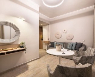 Klimis Hotel: Διαμονή στη γοητευτική καρδιά των Σπετσών