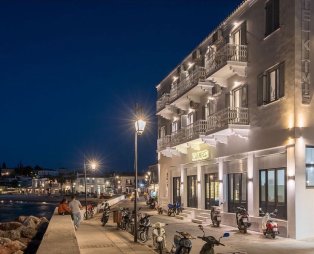 Klimis Hotel: Διαμονή στη γοητευτική καρδιά των Σπετσών