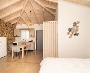 Lithos Suites: Χαλάρωση και αναζωογόνηση στη Φοινικούντα Μεσσηνίας