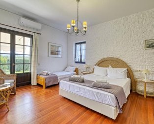 Orange Grove Villa: Μια ιδιωτική όαση μέσα στις πορτοκαλιές του Ναυπλίου