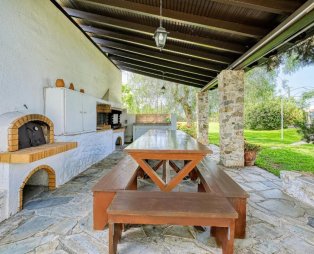 Orange Grove Villa: Μια ιδιωτική όαση μέσα στις πορτοκαλιές του Ναυπλίου
