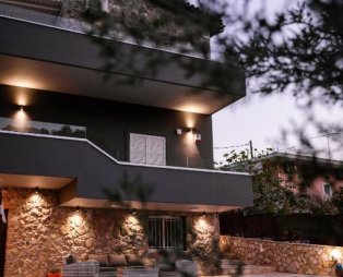 Petrino Villa Sxinos: Serene getaway in Corinthia with panoramic sea and mountain views