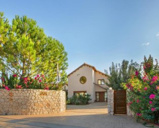 Villa Elva Nafplio: Απόδραση στην καρδιά της φύσης με θέα το Παλαμήδι