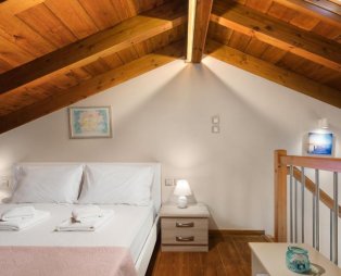 Villa Elva Nafplio: Απόδραση στην καρδιά της φύσης με θέα το Παλαμήδι