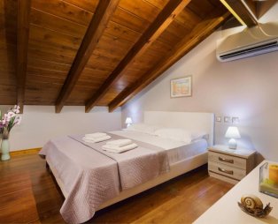 Villa Elva Nafplio: Απόδραση στην καρδιά της φύσης με θέα το Παλαμήδι