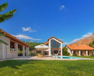 Villa Elva Nafplio: Απόδραση στην καρδιά της φύσης με θέα το Παλαμήδι