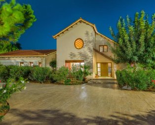 Villa Elva Nafplio: Απόδραση στην καρδιά της φύσης με θέα το Παλαμήδι